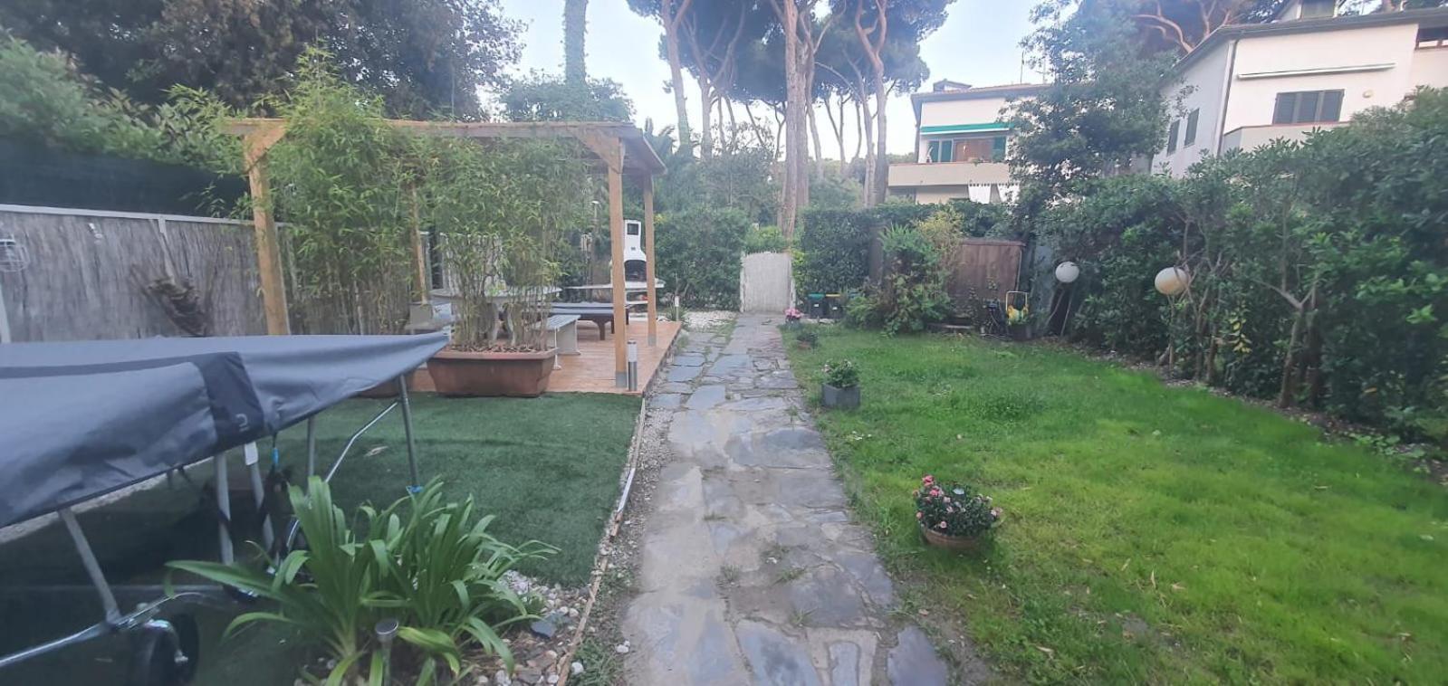 Domusauroom, Relax Nel Cuore Della Versilia - Pet Friendly 비아레지오 외부 사진